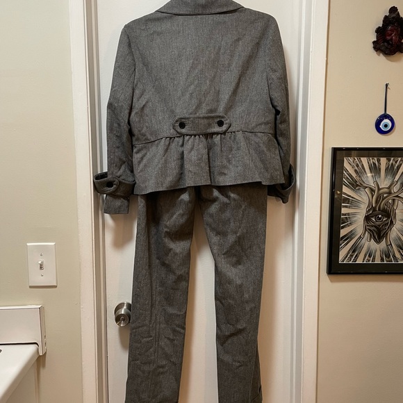 Club Monaco Grey Tailored Suit Set - Picture 11 of 16
